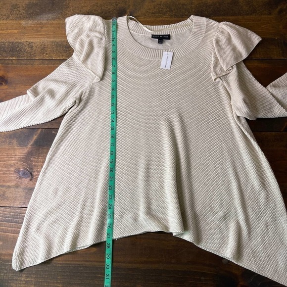 Lane Bryant Cream Ruffle Shoulder Crewneck Lightweight Sweater Women's 18/20 - Picture 8 of 9